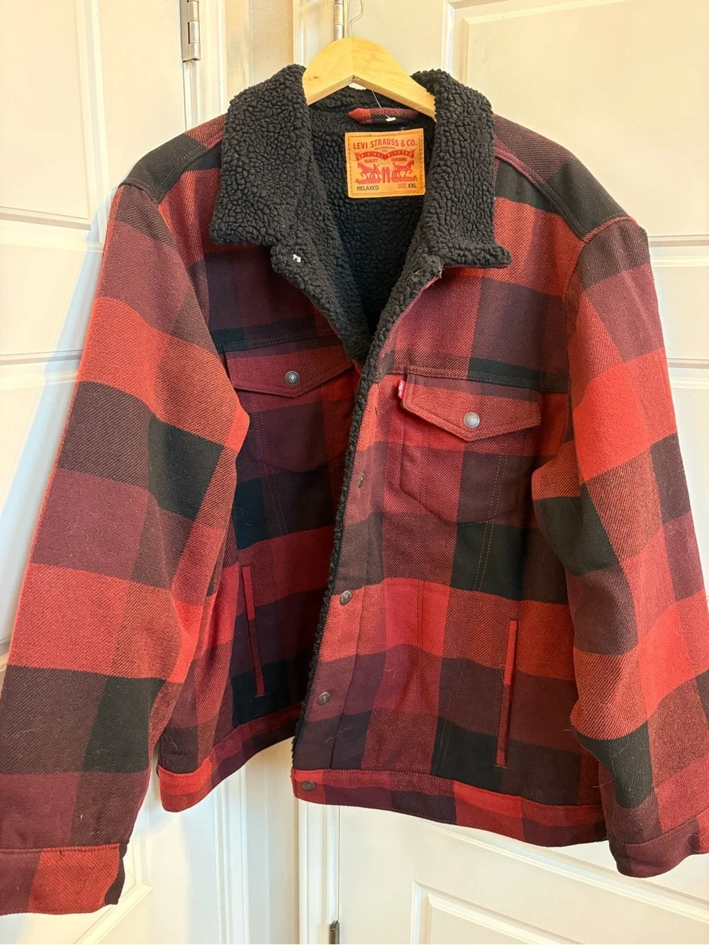 Levi’s Size XXL Relaxed Fit Sherpa Plaid Trucker Jacket - Picture 3 of 6